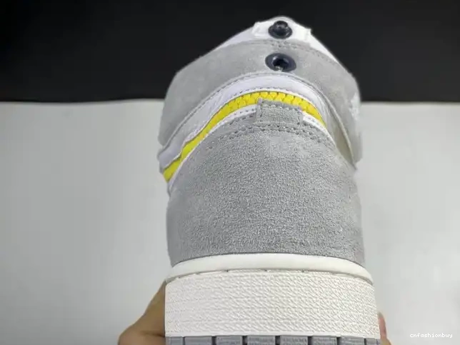 High 1 Air CW6576-100 Light Smoke Jordan Switch 0616